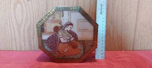 lot 114 image: Vintage trinket box with stained glass lid