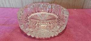 lot 126 image: Lead crystal ashtray
