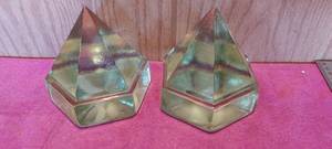 lot 129 image: glass pyramid bookends