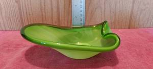 lot 131 image: Vintage glass ashtray