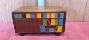 lot 133 image: vintage wood music box