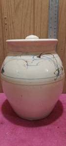 lot 142 image: Vintage hand painted cookie jar
