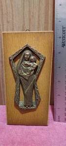lot 165 image: Vintage wooden religious wall hanging