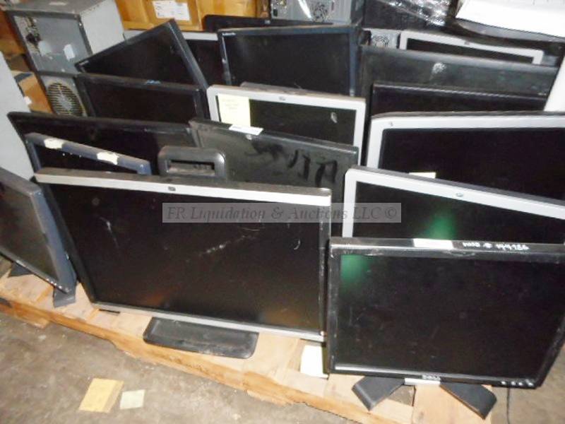 lot 229 image: Computer monitors
