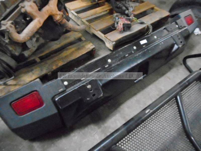 lot 87 image: Chevy Tahoe rear bumper