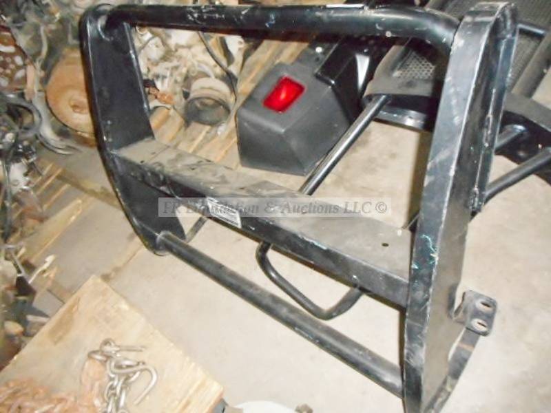 lot 86 image: Front bumper push guard