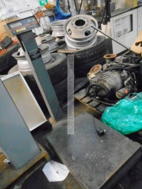 lot 79 image: Fairbanks industrial scale