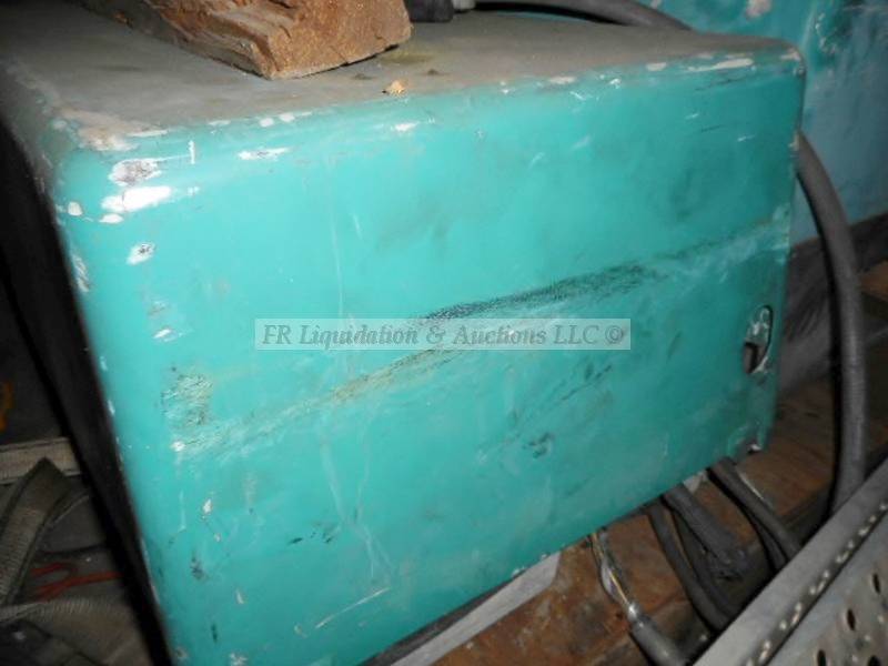 lot 92 image: Cummins Onan mobile generator