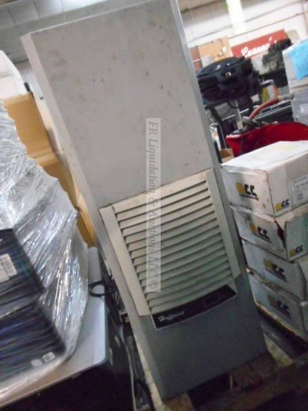 lot 78 image: Electronic enclosure air conditioner