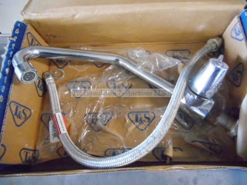 lot 122 image: Single pantry faucet