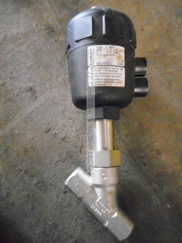 lot 126 image: Inline solenoid valve