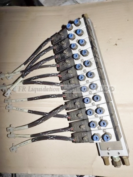 lot 23 image: Multi-solenoid valve block
