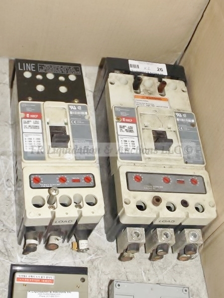 lot 26 image: Cutler Hammer motor circuit protectors