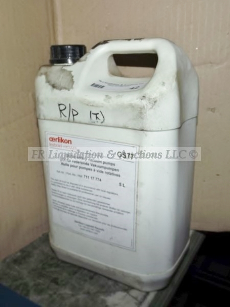 lot 42 image: Rotary vacuum pump oil
