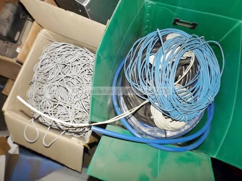 lot 164 image: Various industrial cables and wires