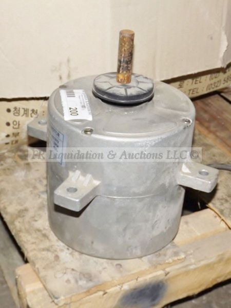 lot 200 image: Cooling fan motor