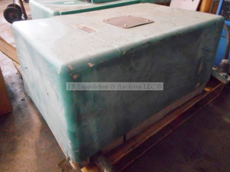 lot 275 image: Cummins Onan mobile generator