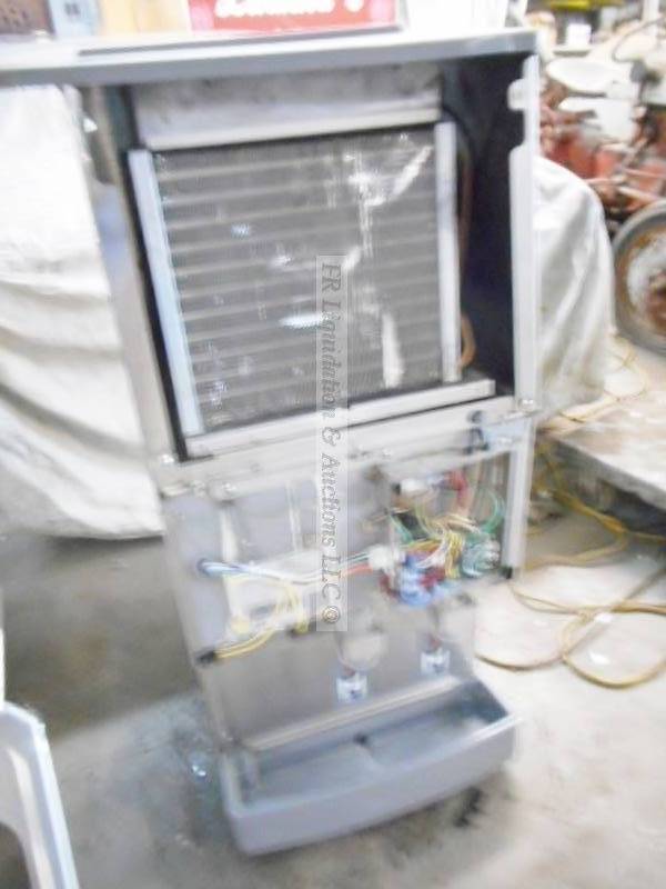 lot 287 image: Refrigerated drink dispenser