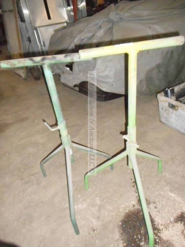 lot 290 image: Extension stands