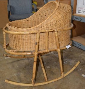 lot 2 image: Wicker Bassinet with Bamboo Rocker Stand
