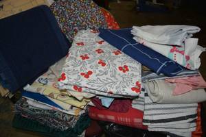 lot 59 image: Linens, Placemats, Curtains and Blanket