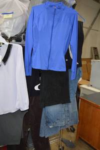 lot 77 image: Misc. Womens Jeans, Pants and Tops, see pictures