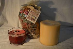 lot 83 image: 3-Wick Candle still Wrapped, Scented 3-wick Candle and Potpourri