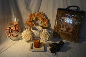 lot 100 image: Home Dcor, Luxury Throw Blanket, Animal Print Umbrella