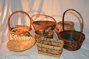 lot 105 image: Basket Lot as shown