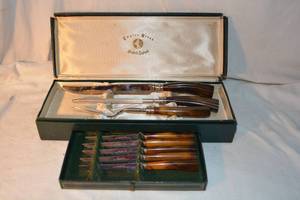 lot 113 image: Vintage Empire Grand Knife Set with Bakelite Handles