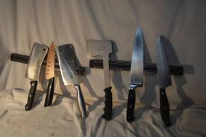 lot 120 image: Kitchen Cleavers and Knives with Magnetic Knife Holders