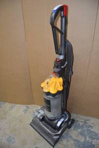 lot 129 image: Dyson Vacuum DC33 Multifloor Cleaner