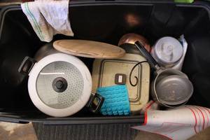 lot 44 image: Kitchen Pots and Pans Includes Copper Pot, Wooden Cutting Board and Mini Ultimate Food Chopper