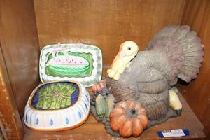 lot 86 image: Large Resin Turkey Centerpiece 15x12, Ceramic Dish Covers