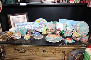 lot 102 image: Fish and Seaside Dcor, see pictures