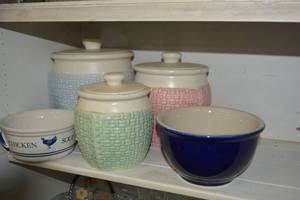 lot 336 image: Ceramic Knitted Pattern Cannister Set, and Planters