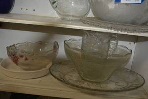 lot 337 image: Fruit Patterned Serving Dishes and Pitcher