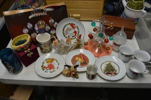 lot 357 image: Elements Snow Globe Ornaments, Christmas Dishes and Decorations