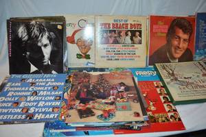 lot 275 image: Music Albums Christmas, Jim Nabors, Bing Crosby, Beach Boys, Frank Sinatra, Rudolph and More