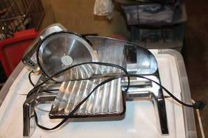 lot 426 image: Rival Electric Food Slicer Model 1101E7