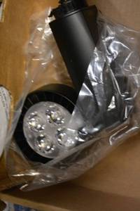 lot 228 image: Track Lights LLAB030RSBKVA - 6 Total