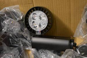 lot 237 image: Track Lights LLAB030RSBKVA - 9 Total