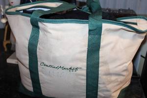 lot 433 image: Shopping Bag and 2 Hammocks