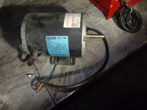 lot 472 image: 3Ph Electric Motor 56FR 1760 HP HiLow Voltage by Weg Model .7518OT3E56-S48PP