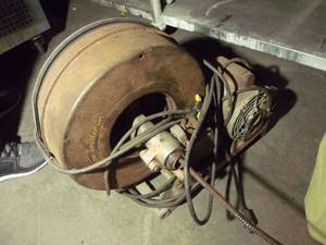 lot 475 image: Commercial Electric Powered Snake Machine