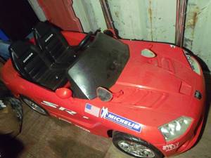 lot 478 image: Kids Dodge Viper - Has Battery, No Charger