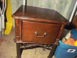 lot 479 image: Vintage Accent Table with Drawer