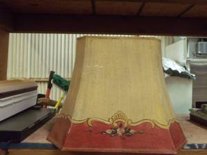 lot 492 image: Vintage Metal Lamp Shade