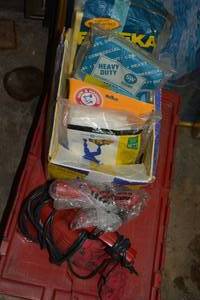 lot 371 image: Vacuum Lot Dirt Devil, Vacuum Bags