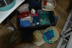 lot 387 image: Plastic Food Storage Containers, Plastic Strainer